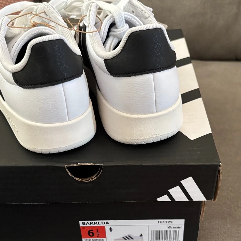 adidas Barreda White Black Low-Top Sneakers - Picture 4 of 6